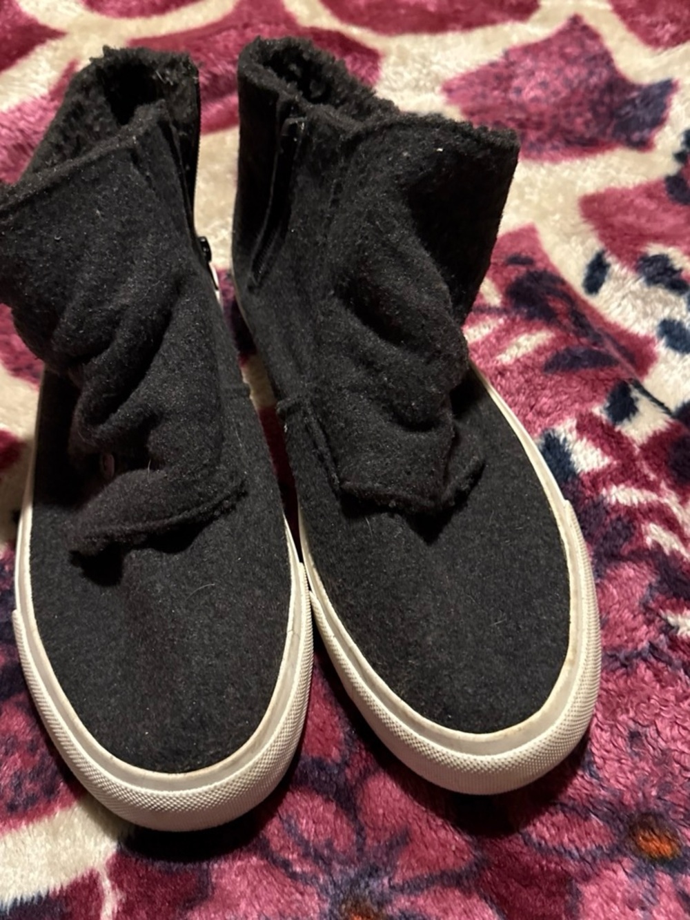 Women’s Black High-Top Slip-On Sneakers with White Sole